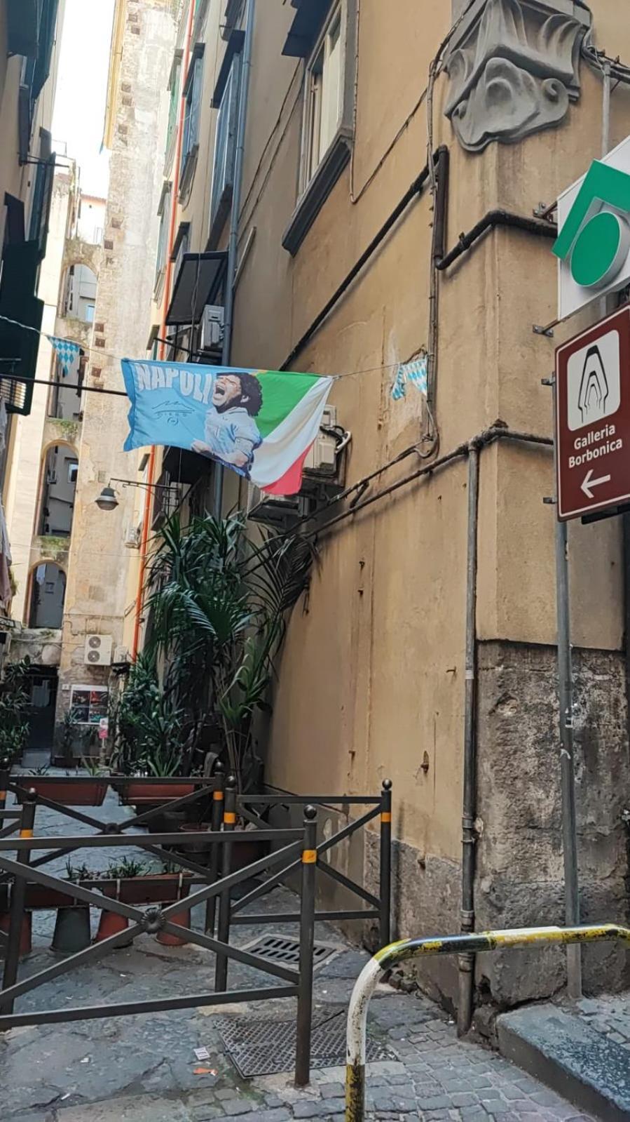 La Chicca Appartamento Intero Nei Quartieri Spagnoli Napoli Esterno foto