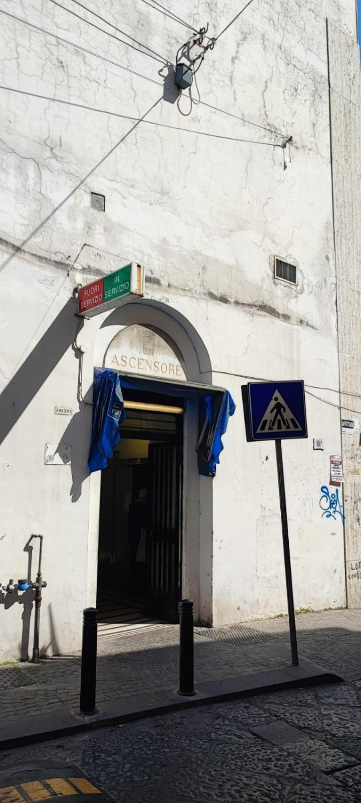 La Chicca Appartamento Intero Nei Quartieri Spagnoli Napoli Esterno foto
